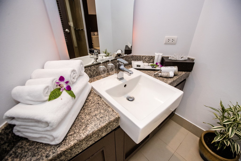 Dewa Phuket Resort One Bedroom Suite Bathroom